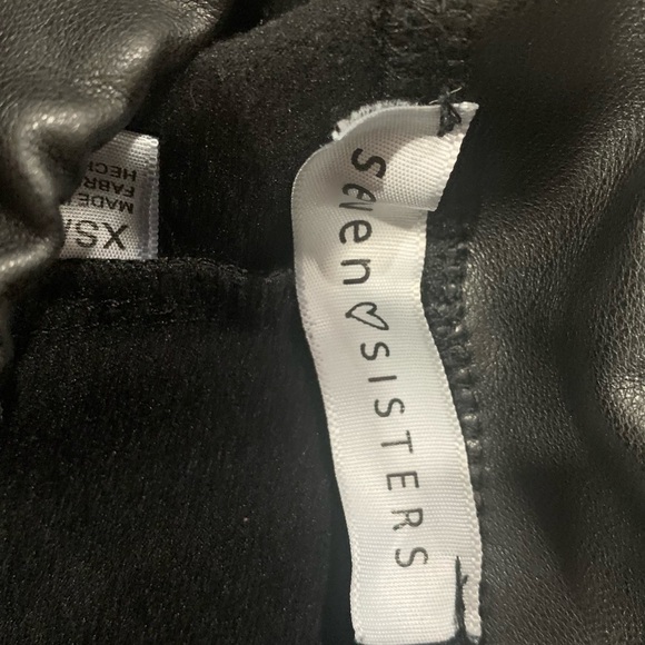 Bundle of Two black faux leather leggings - Picture 3 of 14